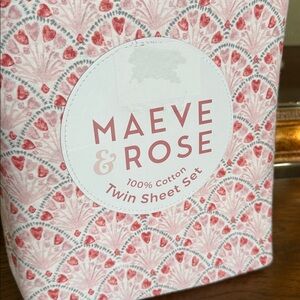 Maeve & Rose Twin Sheet Set. 100% Cotton.